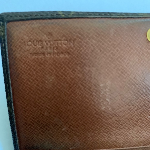Vintage Louis Vuitton Monogram Wallet - Picture 5 of 11